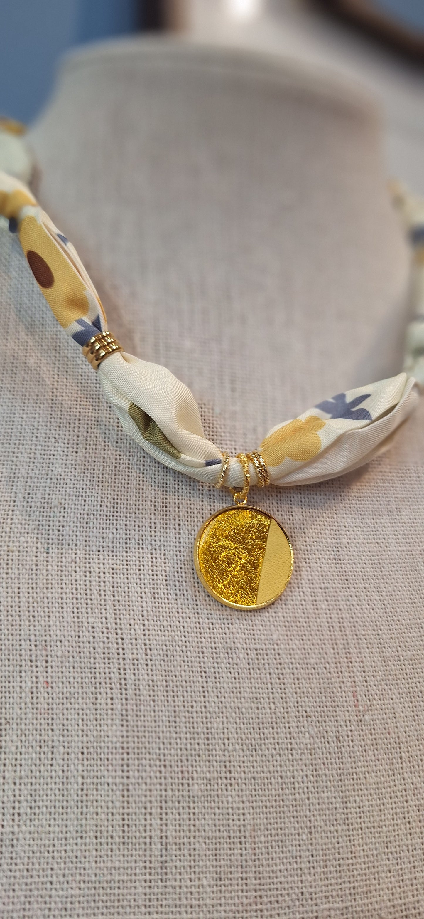 Collier-foulard Allure - jaune