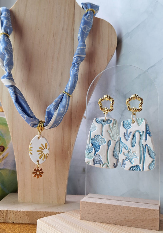 Collier foulard bleu clair