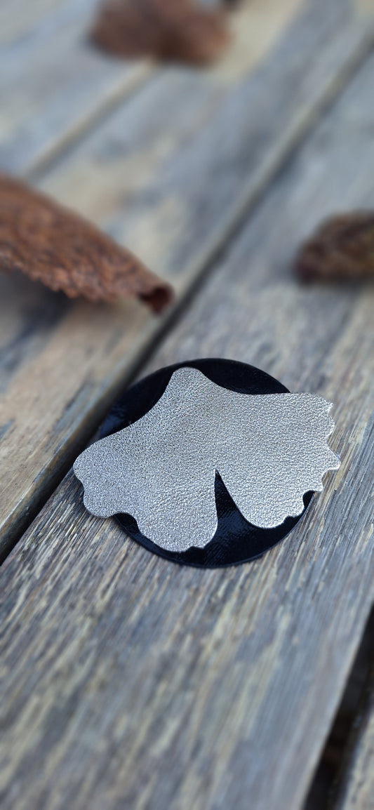 Broche Gingko - noir & doré