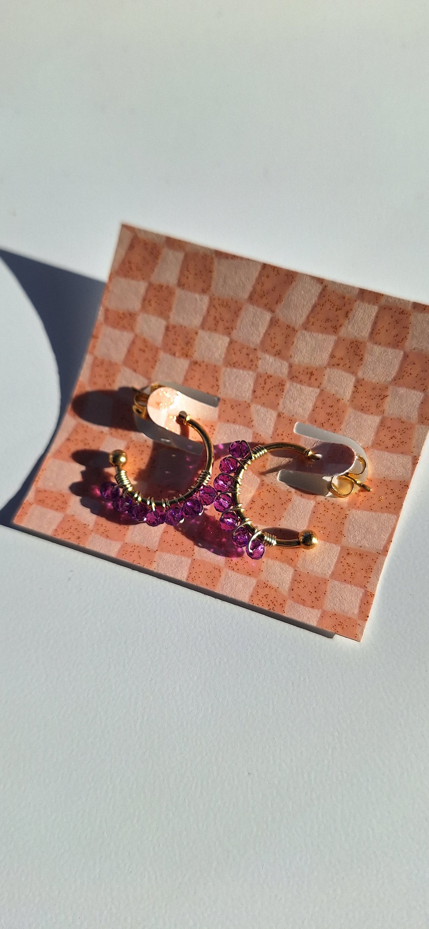 Boucles fantaisie - petites demi-créoles violettes