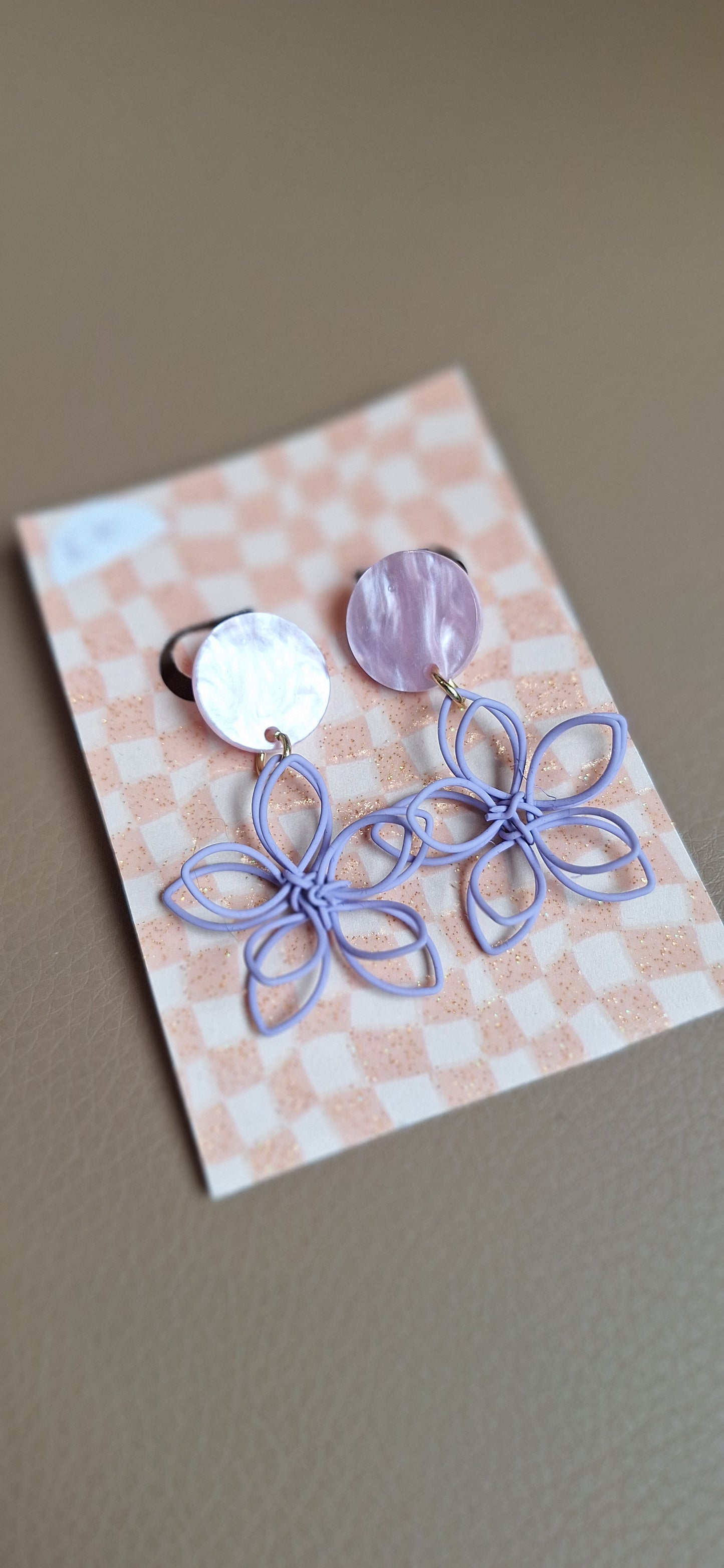 Boucles fantaisie - fleurs mauves